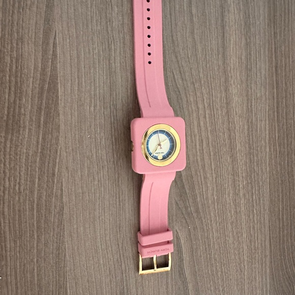 Tory Burch Women’s Izzie Pink Rubber Strap Watch 36mm TBW3017 - Picture 2 of 6